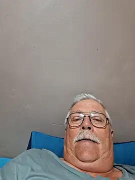 Snapshot of NawtyB1965 chatting on 09-29-25, 03:44 NawtyB1965 online show from 09-29-25, 03:44