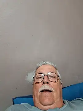 Snapshot of NawtyB1965 chatting on 10-03-25, 03:36 NawtyB1965 online show from 10-03-25, 03:36