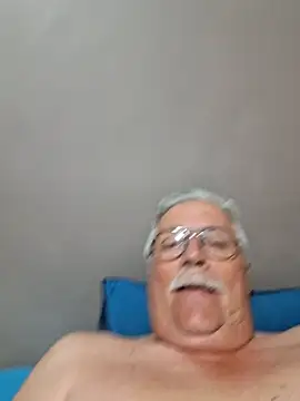 Snapshot of NawtyB1965 chatting on 10-12-25, 04:00 NawtyB1965 online show from 10-12-25, 04:00