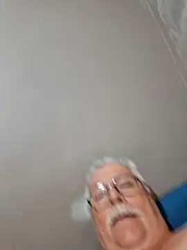 Snapshot of NawtyB1965 chatting on 10-13-25, 03:39 NawtyB1965 online show from 10-13-25, 03:39