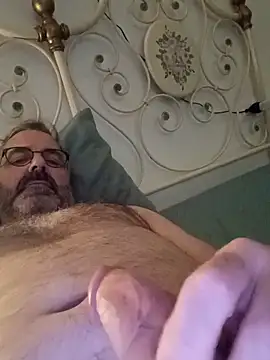 Snapshot of MrGray1974 chatting on 05-19-26, 08:59 MrGray1974 online show from 05-19-26, 08:59