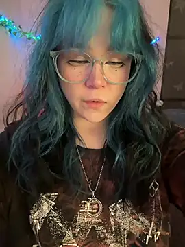 MaddisonHaas online show from 05-18-26, 02:12
