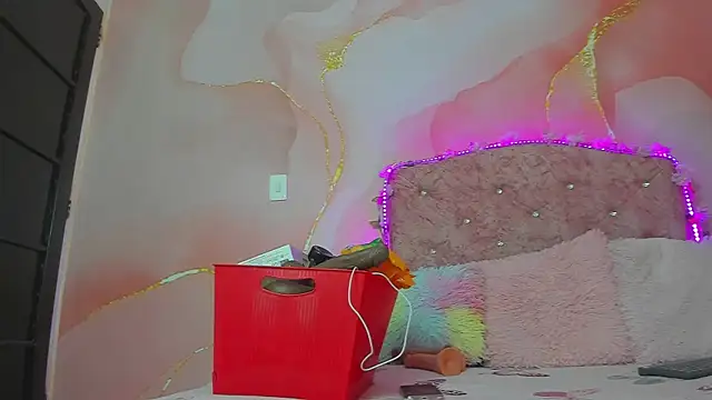 Taylor  cooper online show from 09-23-25, 06:11