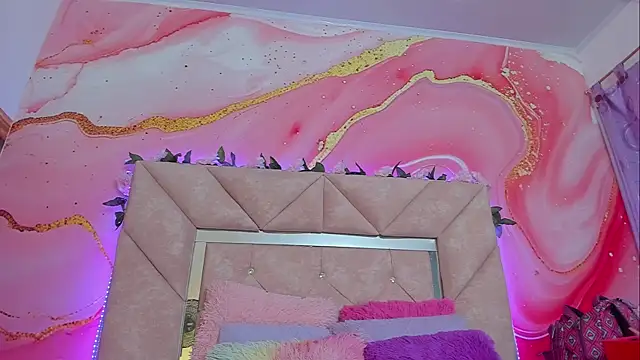 Taylor  cooper online show from 09-24-25, 06:33