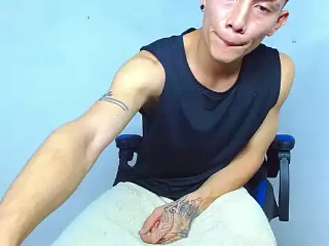 Snapshot of bab_boy_777 chatting on 12-07-24, 02:42 bab boy 777 online show from 12-07-24, 02:42