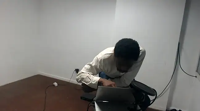 Snapshot of Mastertopdome chatting on 02-15-25, 11:03 Mastertopdome online show from 02-15-25, 11:03