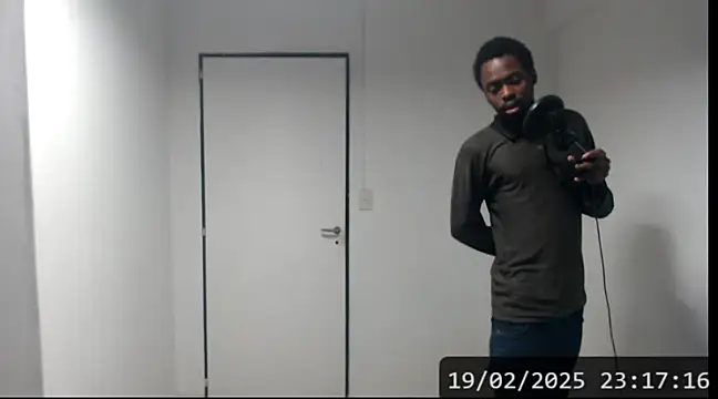 Snapshot of Mastertopdome chatting on 02-20-25, 02:18 Mastertopdome online show from 02-20-25, 02:18