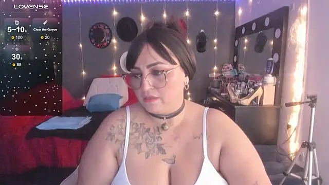 Ivonnee   online show from 03-12-25, 03:24