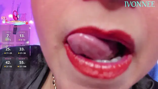 Ivonnee   online show from 02-15-26, 11:41