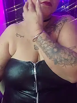 Ivonnee   online show from 06-26-26, 11:25