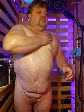 Snapshot of alienbunny chatting on 02-18-25, 10:03 alienbunny online show from 02-18-25, 10:03