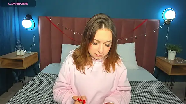 KetrinWhite online show from 02-18-25, 01:10