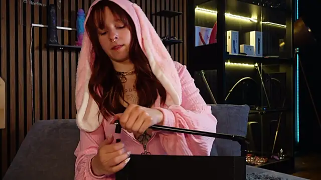 Izzy Inked online show from 04-02-26, 12:25