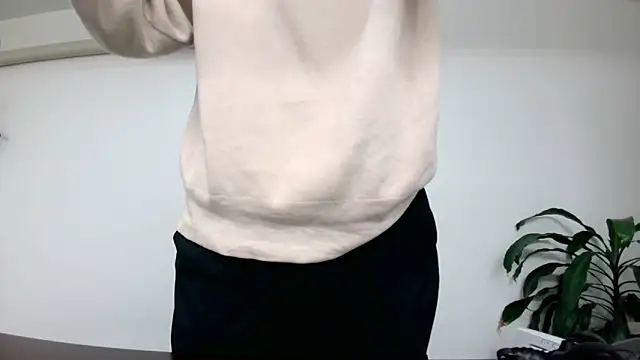 Snapshot of TakuryuJPN chatting on 12-12-24, 09:15 TakuryuJPN online show from 12-12-24, 09:15