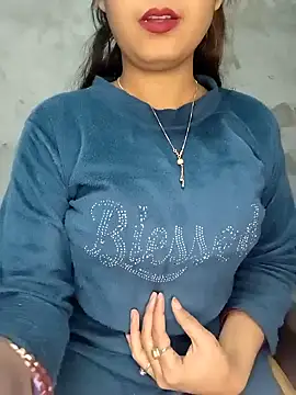 Snapshot of Shanaya_Hotty chatting on 01-11-25, 06:01 Shanaya Hotty online show from 01-11-25, 06:01