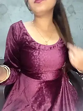 Snapshot of Shanaya_Hotty chatting on 01-18-25, 07:15 Shanaya Hotty online show from 01-18-25, 07:15