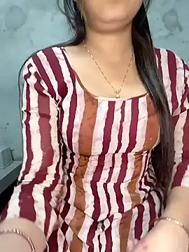 Snapshot of Shanaya_Hotty chatting on 01-28-25, 08:47 Shanaya Hotty online show from 01-28-25, 08:47