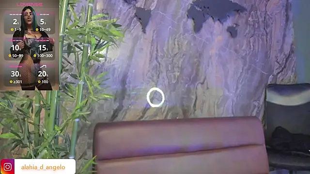 Alahia Dangelo online show from 11-22-25, 05:28