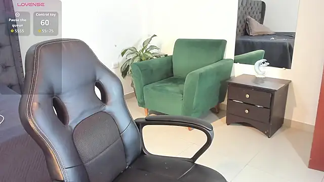  maria foxx  online show from 10-27-25, 06:01