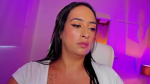 DaniRousse online show from 12-18-24, 08:36