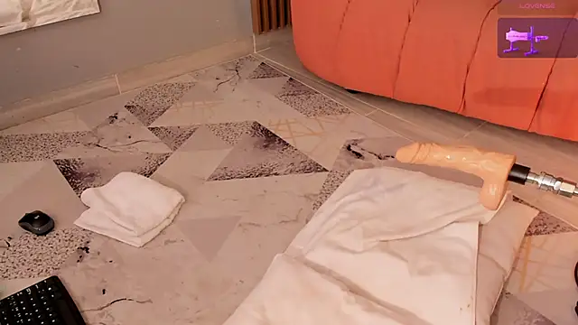 Eilin clio online show from 01-06-25, 03:40