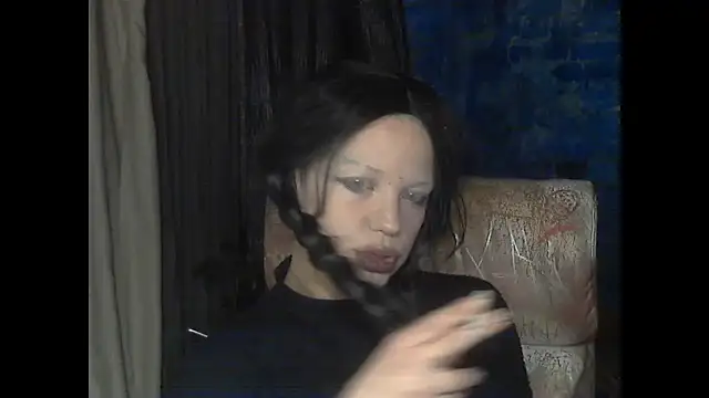 Snapshot of iva_spirit chatting on 12-28-24, 07:43 iva spirit online show from 12-28-24, 07:43