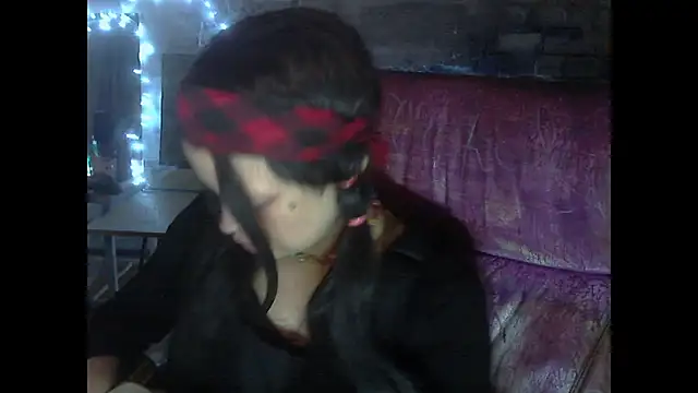 Snapshot of iva_spirit chatting on 02-06-25, 02:44 iva spirit online show from 02-06-25, 02:44