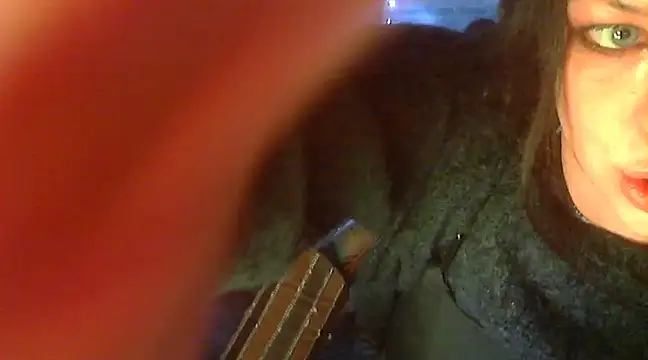 Snapshot of iva_spirit chatting on 02-08-25, 01:43 iva spirit online show from 02-08-25, 01:43