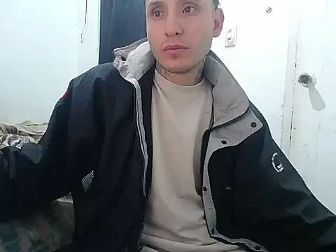 Snapshot of esjrobles chatting on 10-11-25, 02:15 esjrobles online show from 10-11-25, 02:15
