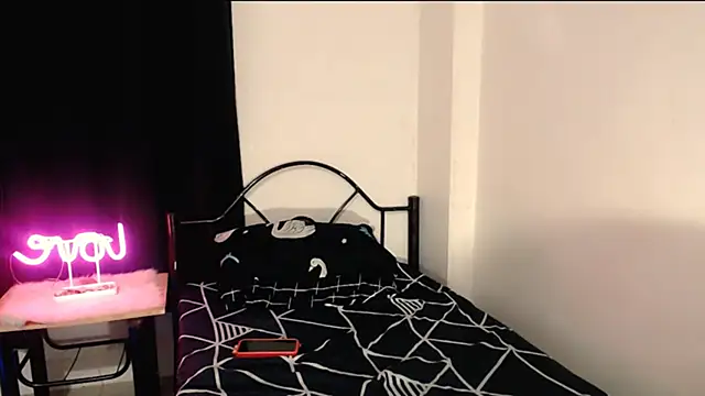 Nathalie Heartxoxo69 online show from 02-07-26, 06:55