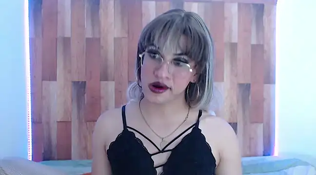 Raven Whisper online show from 01-02-25, 03:48