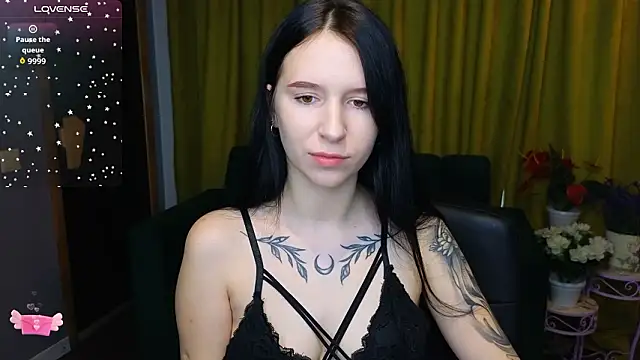 Snapshot of KarolinaBlacks chatting on 02-15-26, 06:32 KarolinaBlacks online show from 02-15-26, 06:32