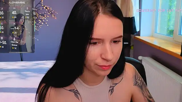 Snapshot of KarolinaBlacks chatting on 06-15-26, 05:31 KarolinaBlacks online show from 06-15-26, 05:31