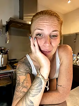 Redhairedteacher online show from 09-13-25, 09:03