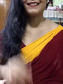 Snapshot of yoursweety09 chatting on 06-21-26, 05:10 yoursweety09 online show from 06-21-26, 05:10