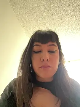 Carla Phoenix online show from 11-24-25, 04:18