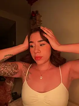 Snapshot of Im_Valen_Cute chatting on 04-25-26, 03:42 Im Valen Cute online show from 04-25-26, 03:42