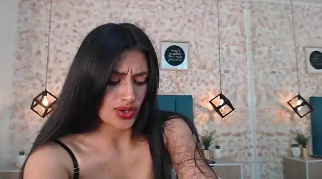 Snapshot of July_gh chatting on 12-23-24, 08:14 July gh online show from 12-23-24, 08:14