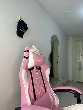 Snapshot of gabbyfoox chatting on 01-05-25, 12:52 gabbyfoox online show from 01-05-25, 12:52