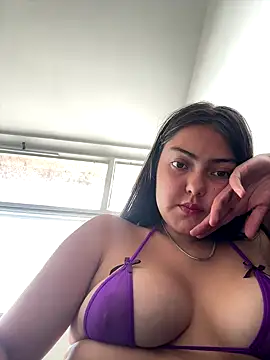 Snapshot of gabbyfoox chatting on 09-27-25, 03:17 gabbyfoox online show from 09-27-25, 03:17