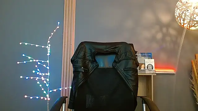 Reiko 85  online show from 02-03-26, 02:33