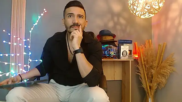 Reiko 85  online show from 03-15-26, 02:23