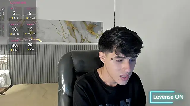 Dyla n18 online show from 04-15-26, 08:42