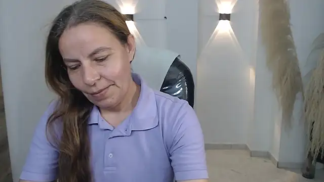 Milf karlye online show from 12-16-25, 01:32