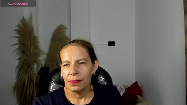 Milf karlye online show from 04-01-26, 02:12