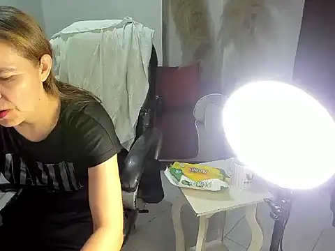 Milf karlye online show from 05-12-26, 03:47