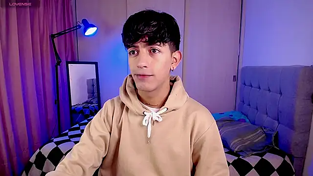 Snapshot of teobowny_ chatting on 01-18-25, 02:02 teobowny online show from 01-18-25, 02:02