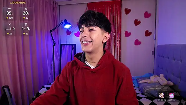 Snapshot of teobowny_ chatting on 02-21-25, 01:33 teobowny online show from 02-21-25, 01:33