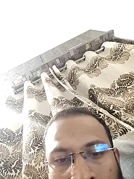 Snapshot of Punekarmanoj97 chatting on 05-26-26, 05:42 Punekarmanoj97 online show from 05-26-26, 05:42