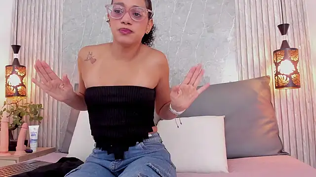 Alahia Baiter online show from 12-22-24, 01:00